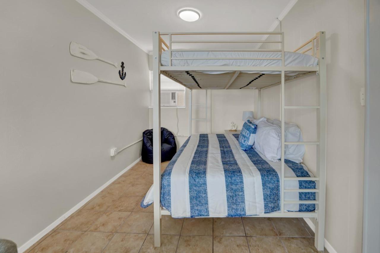 Sea Foam Suites Lower Grand Lagoon Exteriör bild