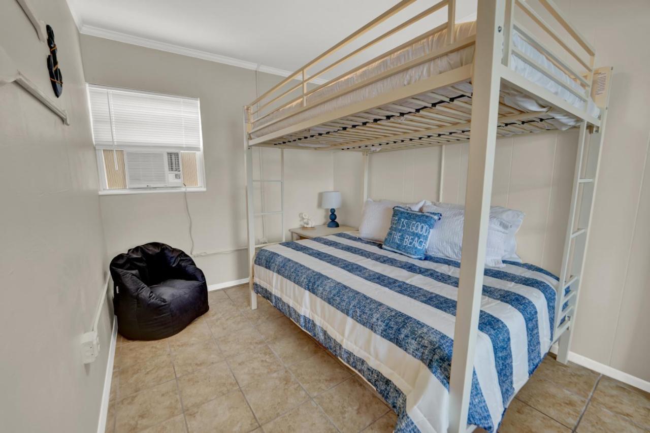 Sea Foam Suites Lower Grand Lagoon Exteriör bild